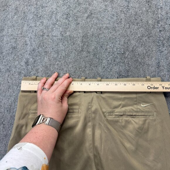 Nike Golf Pants Men 32 x 32 Beige Flat Front Stretch Flex Core Standard AJ5489 - Picture 11 of 16